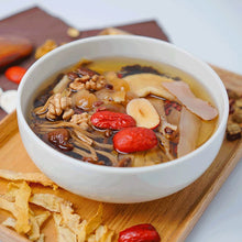 Muatkan imej ke dalam penonton Galeri, 100% Natural Healthy Ginseng Himematsutake mushroom Soup 纯天然 养生人参姬松茸汤
