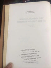 Muatkan imej ke dalam penonton Galeri, The Medical Classic of Yellow Emperor.Traditional Chinese Medicine to student &amp;doctor. knowledge is priceless English Paper Book
